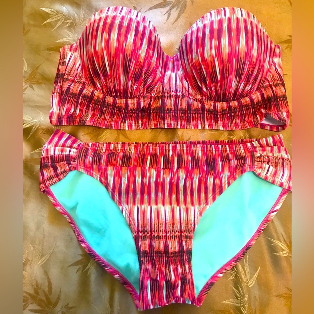 🌴👙2-piece bathing suit. size L